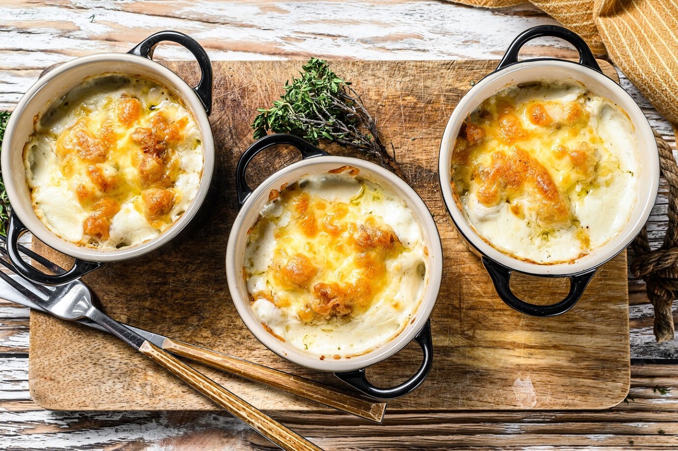 Жульен в тарталетках с грибами и курицей, рецепт со сливками