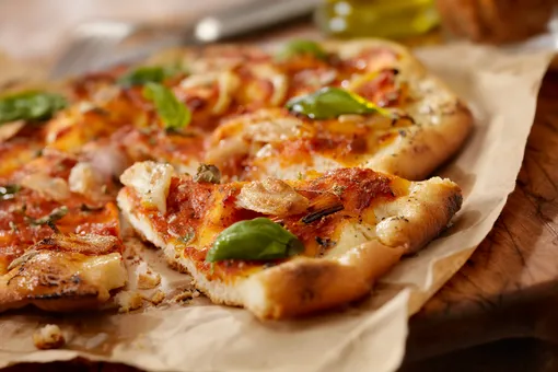 Классическая неаполитанская пицца по рецепту Софи Лорен