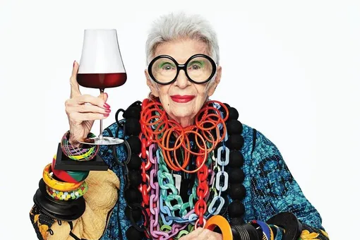 Айрис Апфель — 102! Как сейчас выглядит «самая модная бабушка в больших очках» и что она говорит о моде, стиле, возрасте