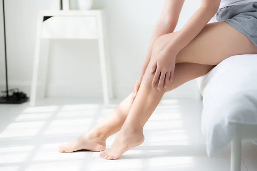 Почему происходят судороги в ногах? И что делать, если это варикоз?