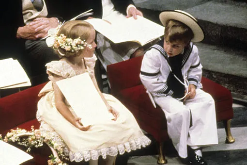 Как принц Уильям устроил погром на свадьбе принца Эндрю и почему в итоге во всём оказалась виновата Диана