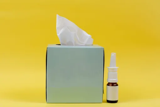 Платки и спрей для носа, как лечить насморк и кашель