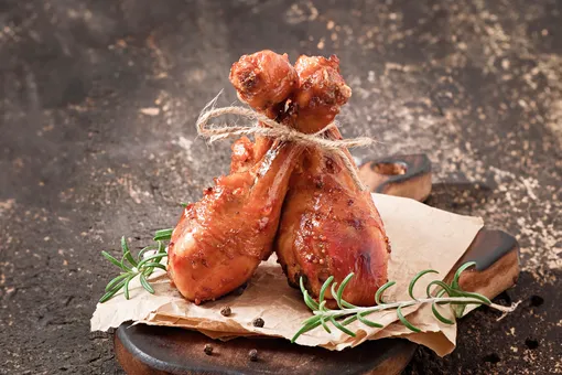 Пряные куриные бедра в медовом маринаде - просто готовится и съедается моментально