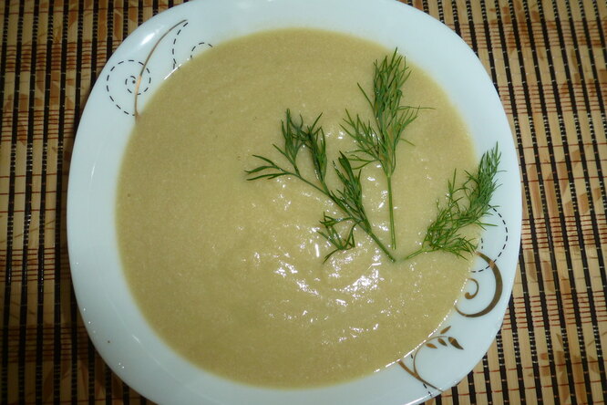 Крем-суп с кабачками и брокколи