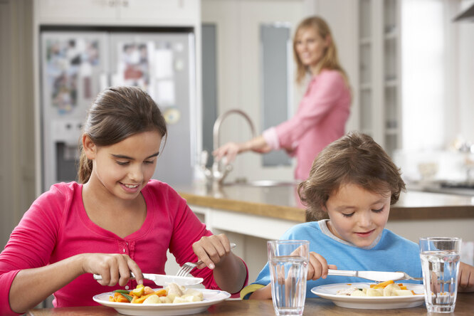 Не заставляйте доедать: что делать, если ребёнок привередлив в еде