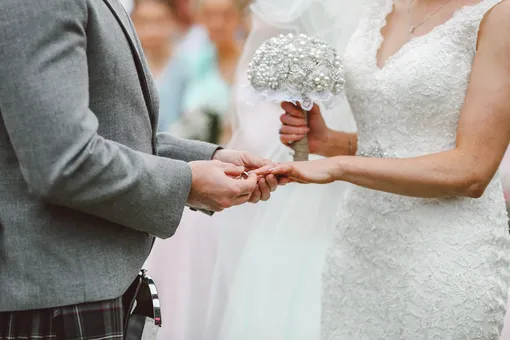 Невеста не хотела играть свадьбу в один день с сестрой — и нашла выход
