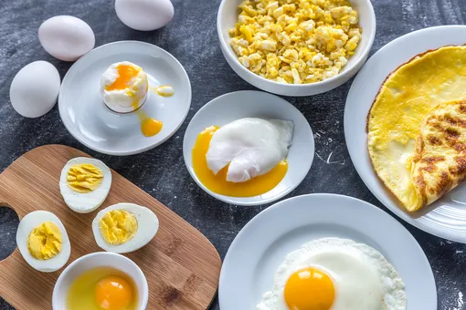 Живые белковые завтраки: варёный омлет, шакшука и Азейбарджанская яичница — кюкю