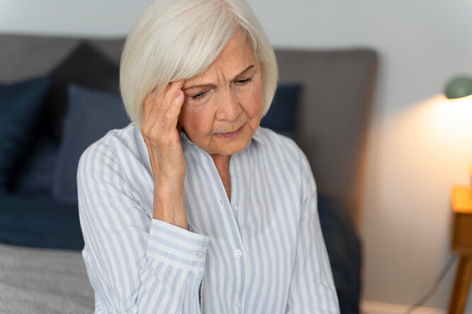 Симптомы и признаки болезни Альцгеймера у пожилых