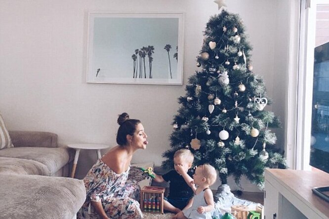 Идеальная домашняя елка? Как бы не так! Мама-блогер жалуется, что она «ничего не успевает к Рождеству»