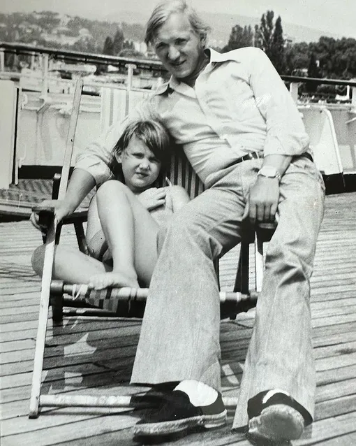 Юлия Бордовских в детстве с отцом фото