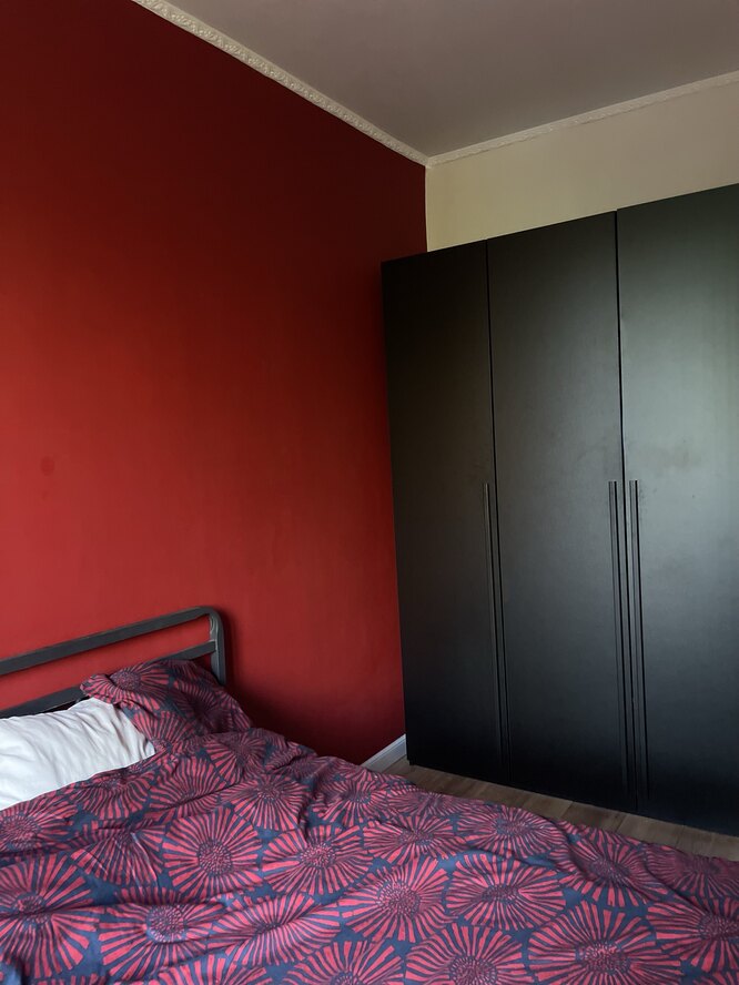 Как молодая пара сделала оригинальный ремонт в спальне: фото до и после