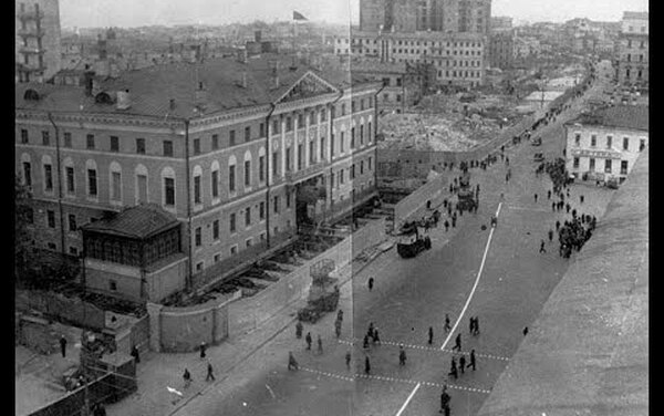 Как в&nbsp;СССР дома перевозили на&nbsp;новое место вместе с&nbsp;жильцами