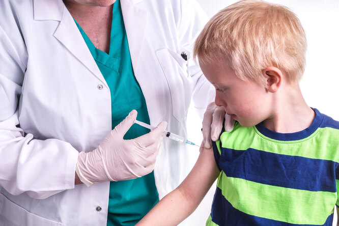В России ищут детей-добровольцев для испытания вакцины от коронавируса