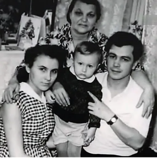 Родители Игоря Николаева