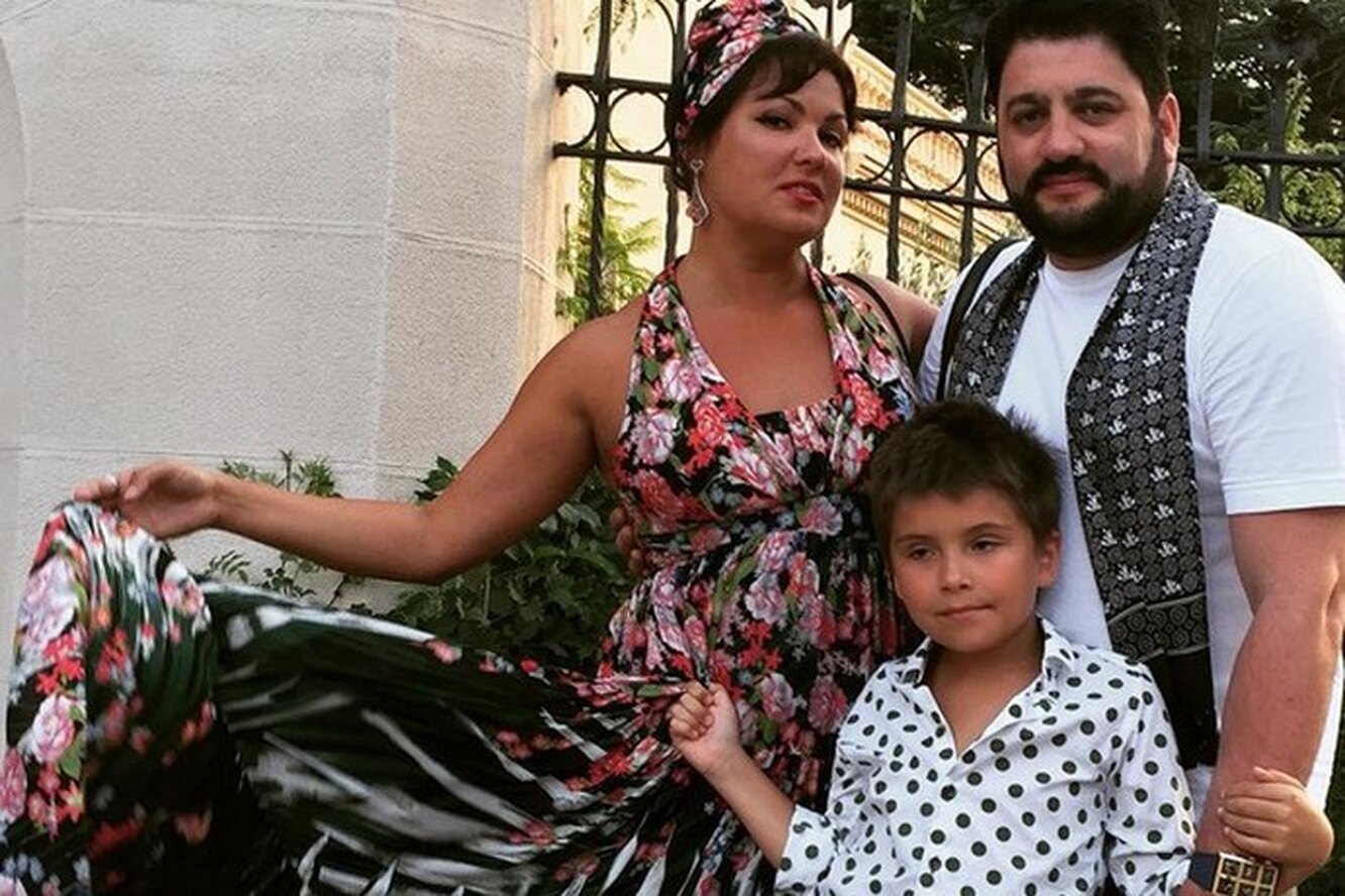 Нетребко дети. Нетребко дети. Сын нетребко тьяго. Нетребко дети. Нетребко дети.