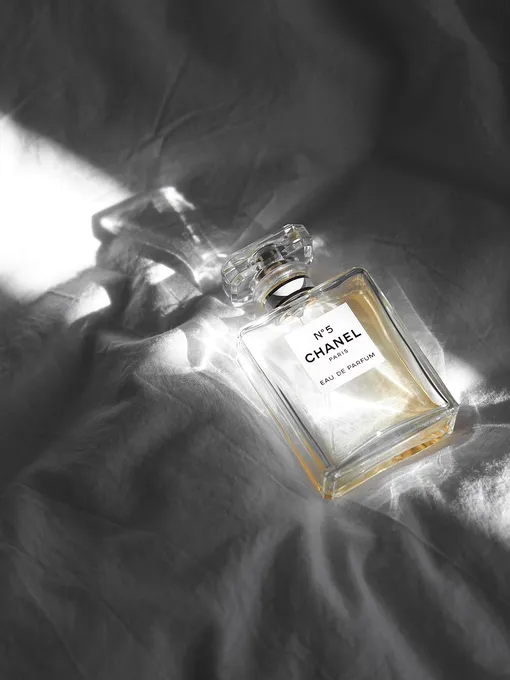 История создания аромата Chanel No. 5, культовые духи и кто ими пользовался