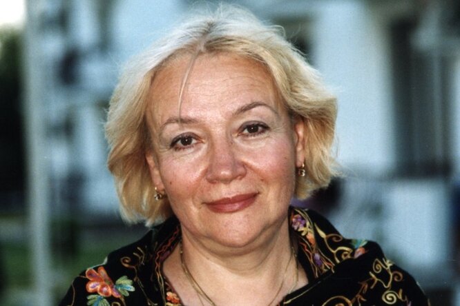 Елена Санаева рассказала о матери и Ролане Быкове Елена Санаева рассказала о матери и Ролане Быкове