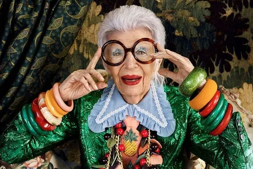 «Вы так прекрасны»: 102-летняя Айрис Апфель выложила трогательное видео со своего дня рождения