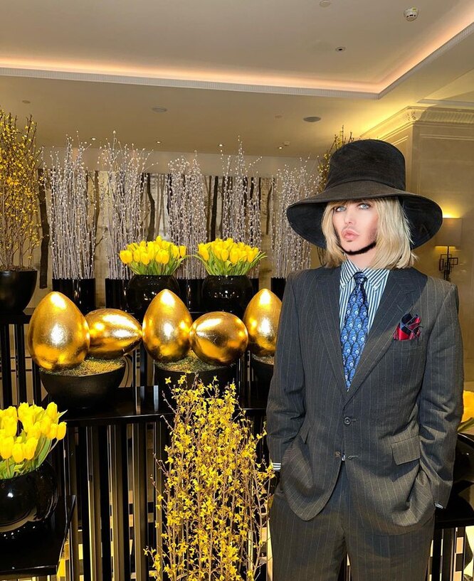 Как выглядит Сергей Зверев: фото в розовом костюме выложил 60-летний ...