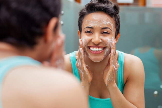 7 привычек, от которых надо отказаться, чтобы сохранить кожу здоровой и красивой