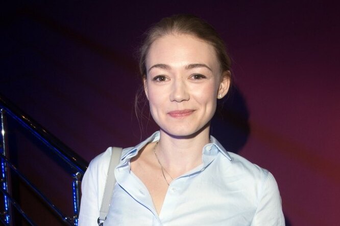 Оксана Акиньшина показала подросшую младшую дочь Оксана Акиньшина показала подросшую младшую дочь