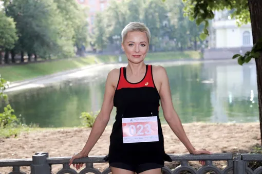 «Смело, открыто, красиво»: Дарья Повереннова отметила 47-летие эффектным фото в бикини