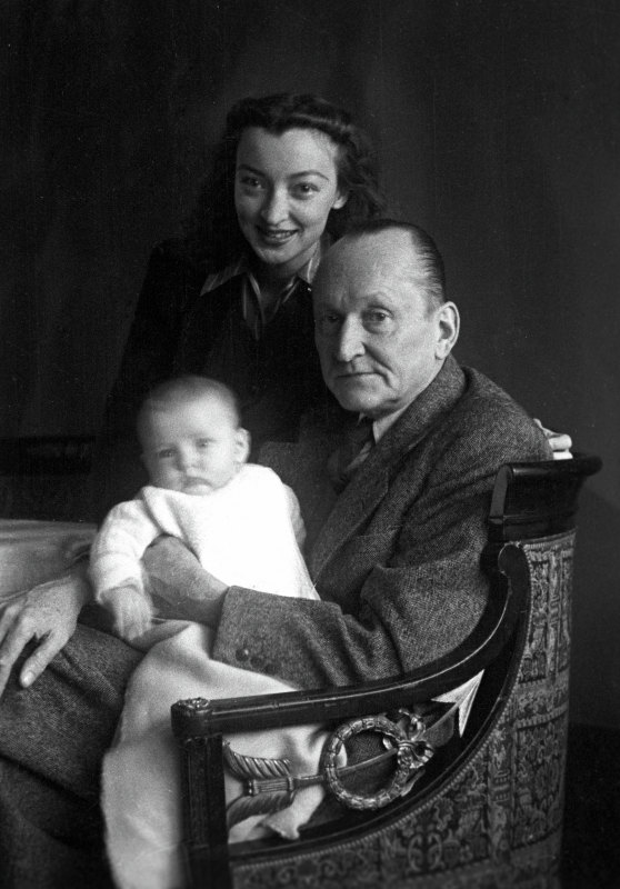 Александр Вертинский, его жена Лидия и дочь Анастасия