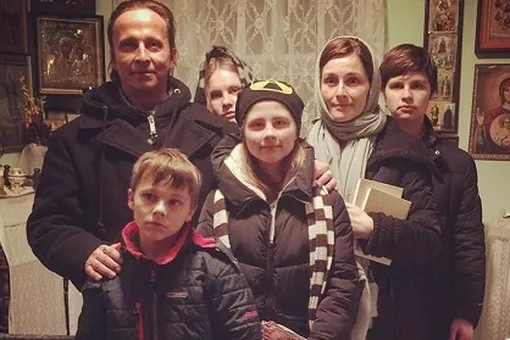 50-летний Иван Охлобыстин спровоцировал слухи о седьмой беременности его жены