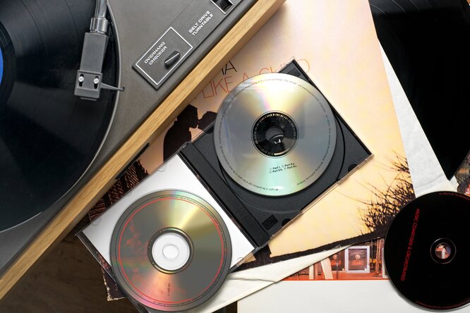 10 неожиданных применений старых коробок для CD-дисков