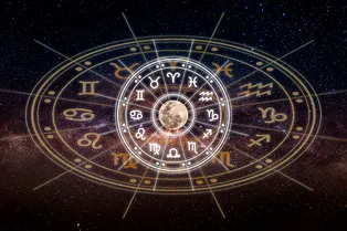 Лунный гороскоп на 29 мая: романтическое приключение для Водолеев, прибыль для Скорпионов, повышение для Овнов