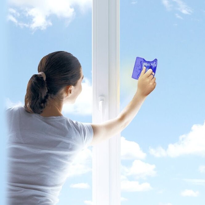 Meleon, магнитная щетка для мытья окон Window Wizard, 880 руб.
