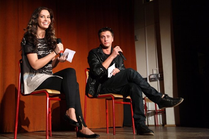 спектакль авантюристы поневоле с павлом прилучным. прилучный спектакли в москве. спектакль авантюристы поневоле с павлом прилучным. прилучный спектакли в москве. спектакль карпович и прилучный.