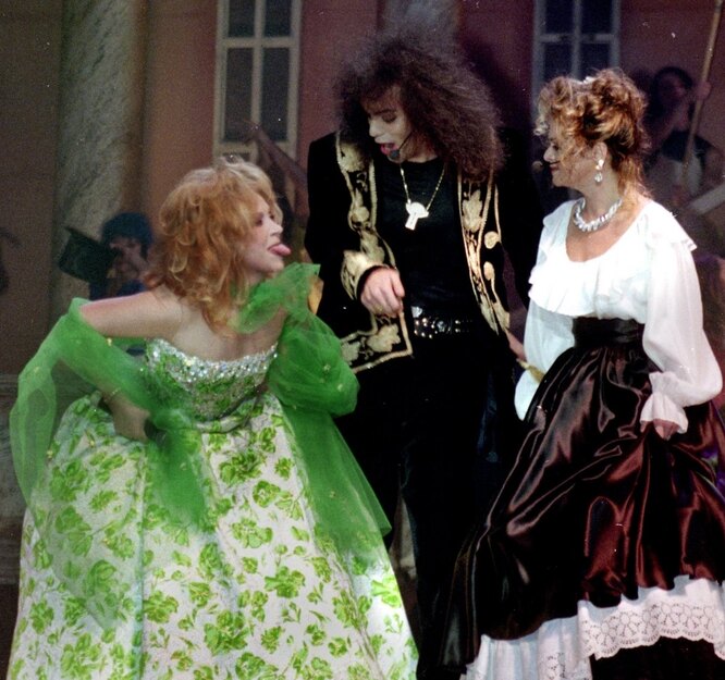 пугачева рождественские встречи 1994. первые рождественские встречи. муслхранова людмила сахалин. рождественских встречах alla pugacheva 2013. рождественские встречи аллы пугачевой 1988.