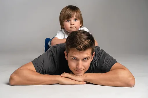 Денис Косяков с младшим сыном Димой фото