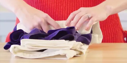 Как погладить вещи, если у вас нет утюга: лайфхак, как гладить одежду без утюга