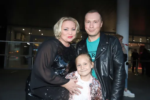 Светлана Пермякова с гражданским мужем и дочерью