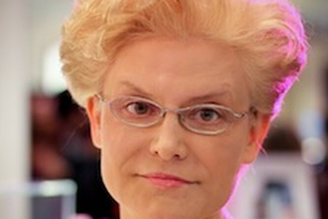 Елена Малышева: «Я скоро стану бабушкой!» Елена Малышева: «Я скоро стану бабушкой!»