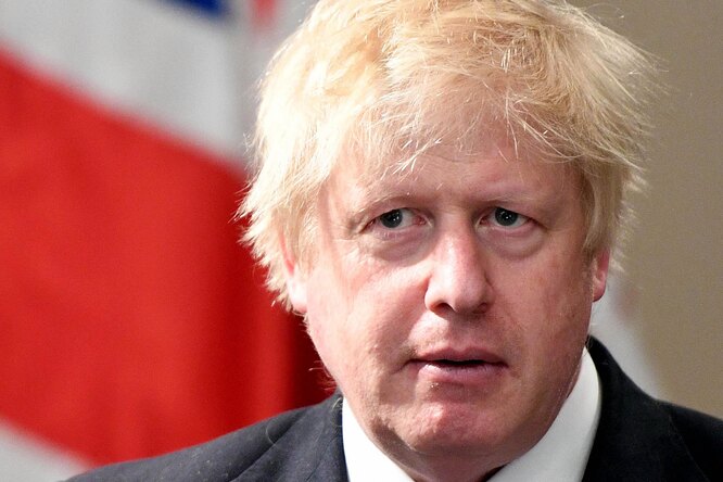 Британский премьер назвал сына в честь врачей, вылечивших его от коронавируса