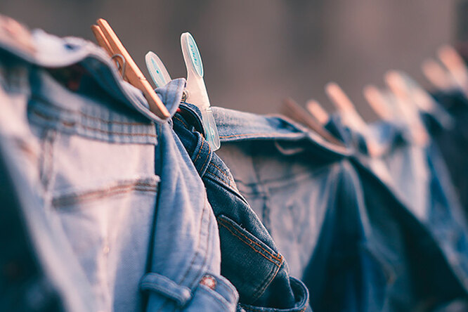 Как часто стирать джинсы и делать это правильно?