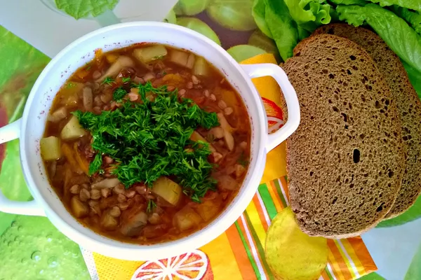 Постный суп с грибами и гречневой крупой