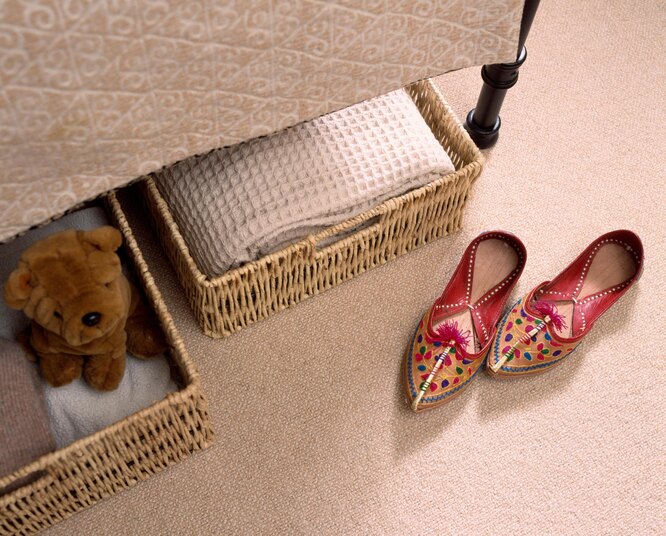 хранение под кроватью в спальне