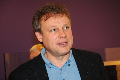 «Сколько энергии в этом фото»: Сергей Жигунов почтил память отца архивным кадром