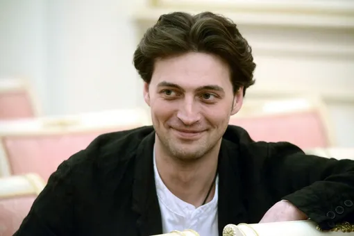 Сбежал из дома и женился в 18: секрет семейного счастья Ивана Колесникова