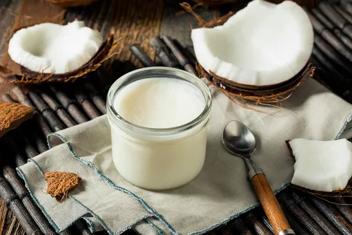 Мебель, стёкла и посуда: 9 способов использования кокосового масла