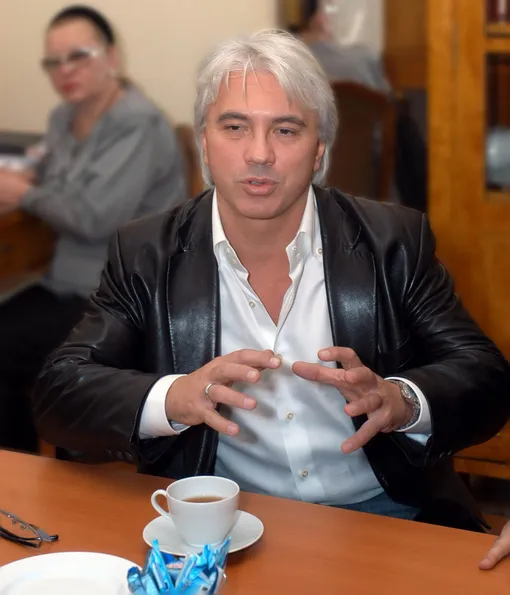 Хворостовский дмитрий биография личная жизнь причина смерти Дмитрий Хворостовский: биография, карьера, фото, личная жизнь, смерть
