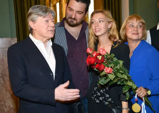 Александр Збруев с Татьяной и Еленой Шаниной