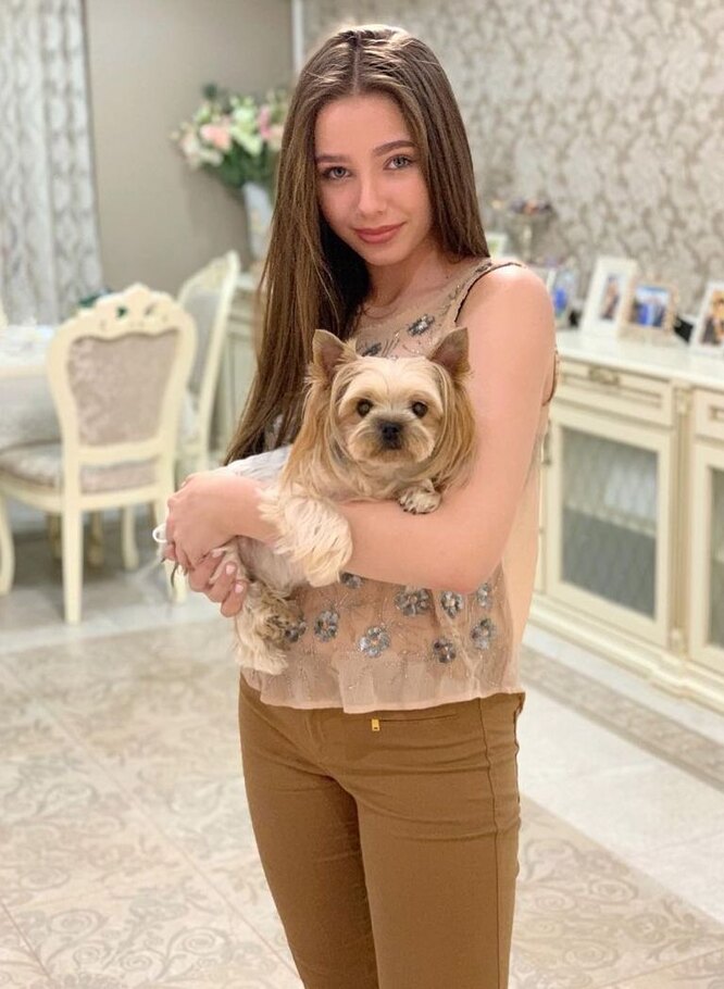 сколько лет дочери началовой