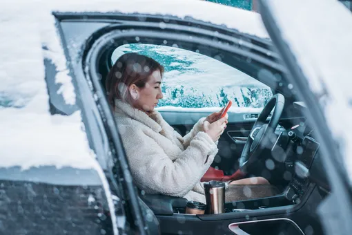 В поездках и дома: 15 предметов, которые всегда должны быть в вашей машине зимой