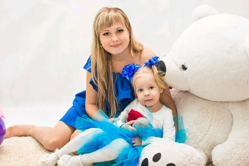 Алена Хитеева с дочерью