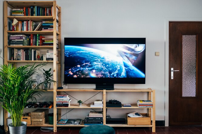 Как правильно очистить телевизор от пыли